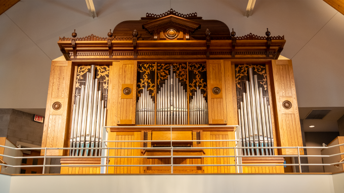 Doboson Organ pictured in Trinity Chapel